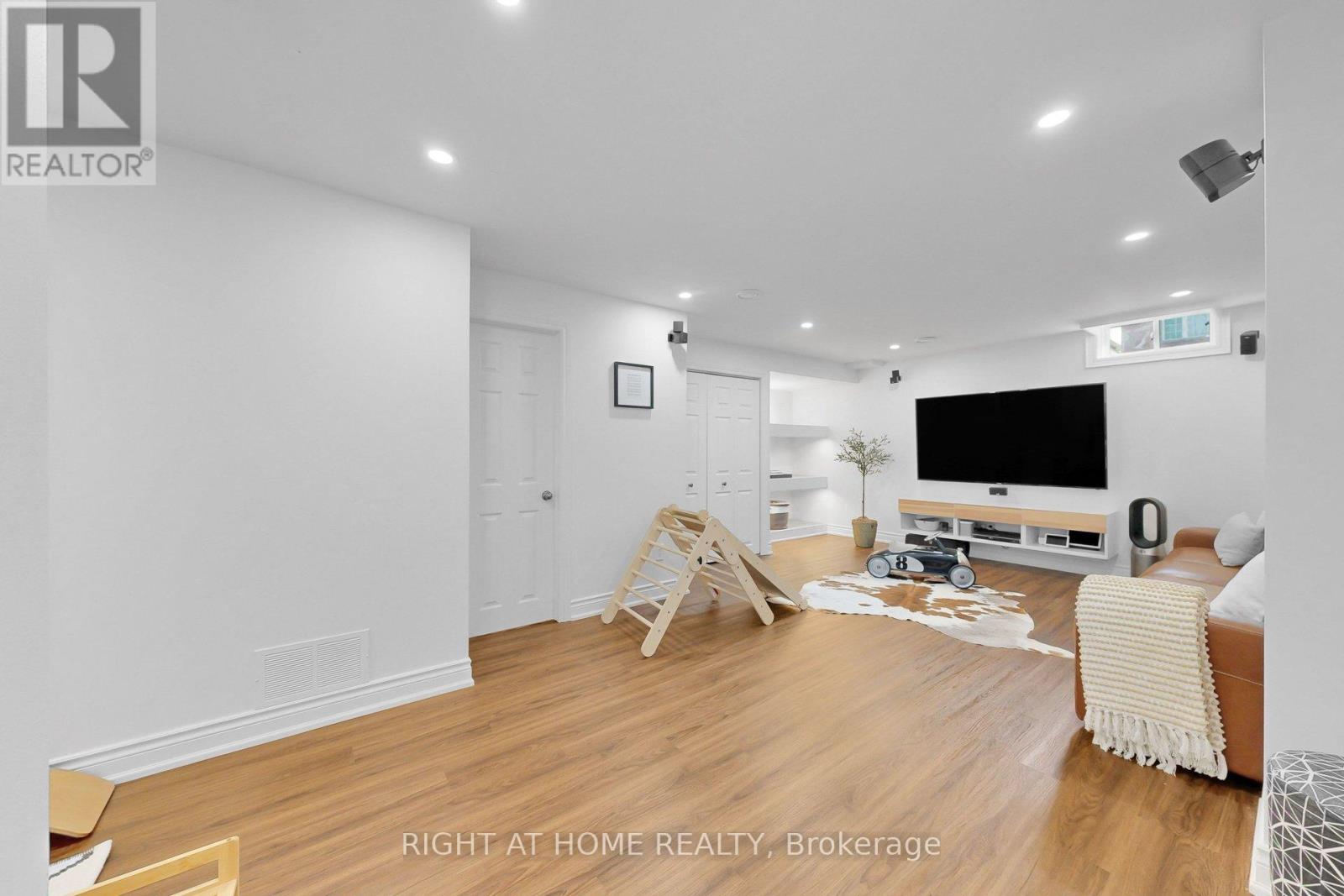 5609 Fudge Terrace, Mississauga, Ontario  L5M 0N2 - Photo 36 - W12832252