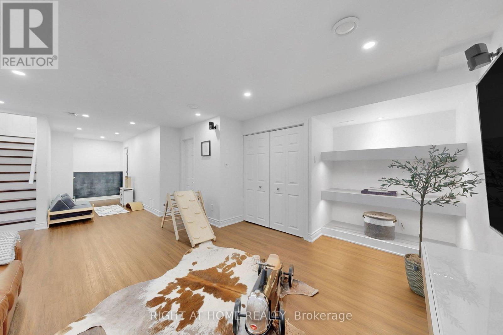 5609 Fudge Terrace, Mississauga, Ontario  L5M 0N2 - Photo 38 - W12832252