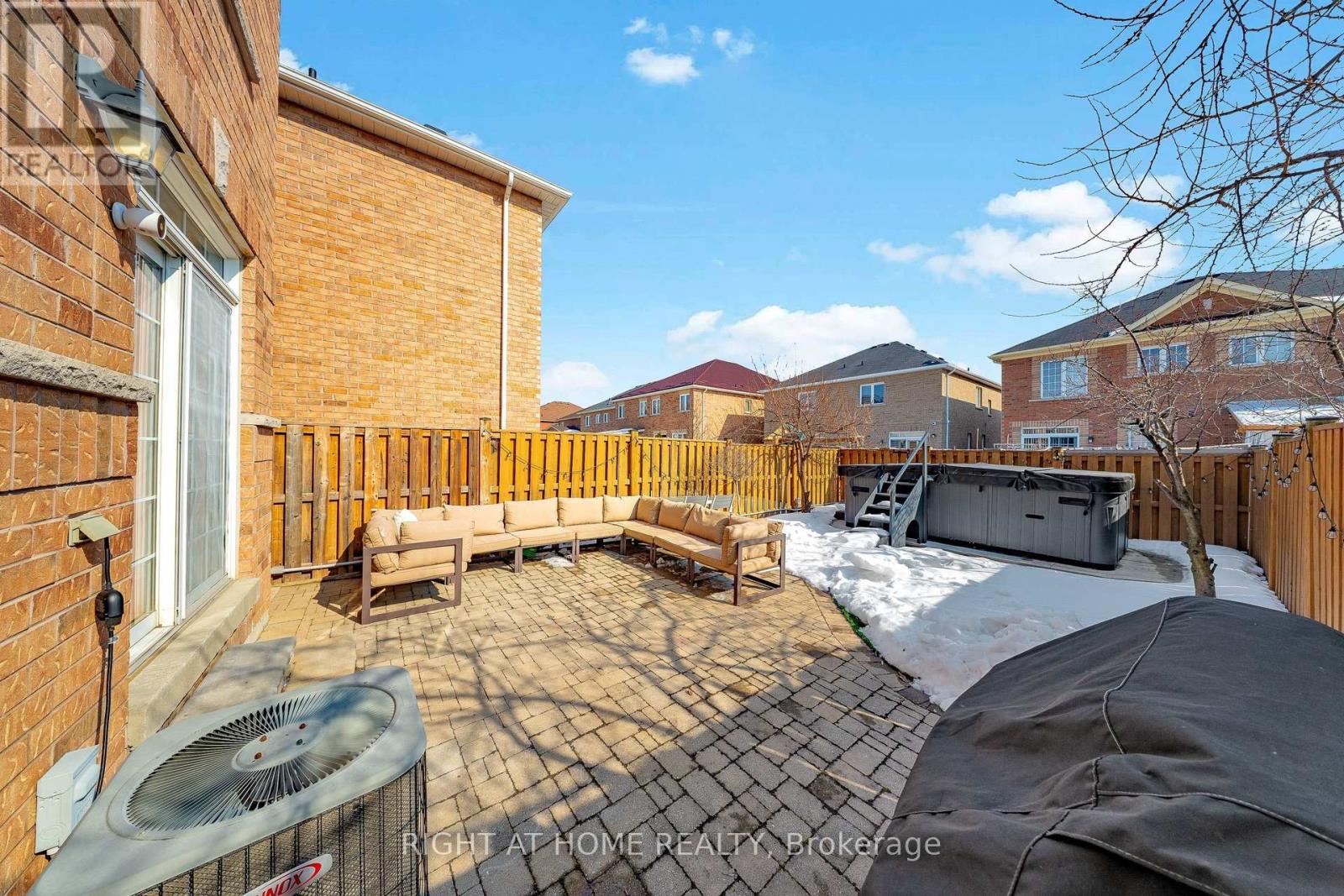 5609 Fudge Terrace, Mississauga, Ontario  L5M 0N2 - Photo 43 - W12832252