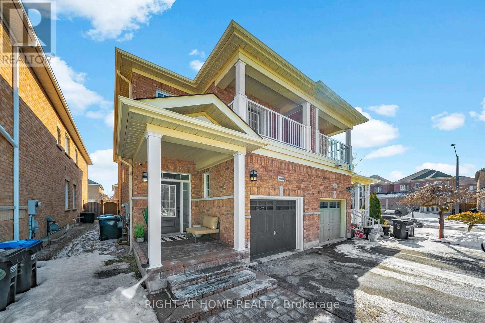 5609 Fudge Terrace, Mississauga, Ontario  L5M 0N2 - Photo 46 - W12832252