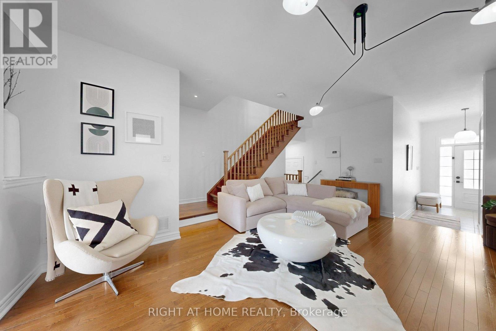 5609 Fudge Terrace, Mississauga, Ontario  L5M 0N2 - Photo 7 - W12832252