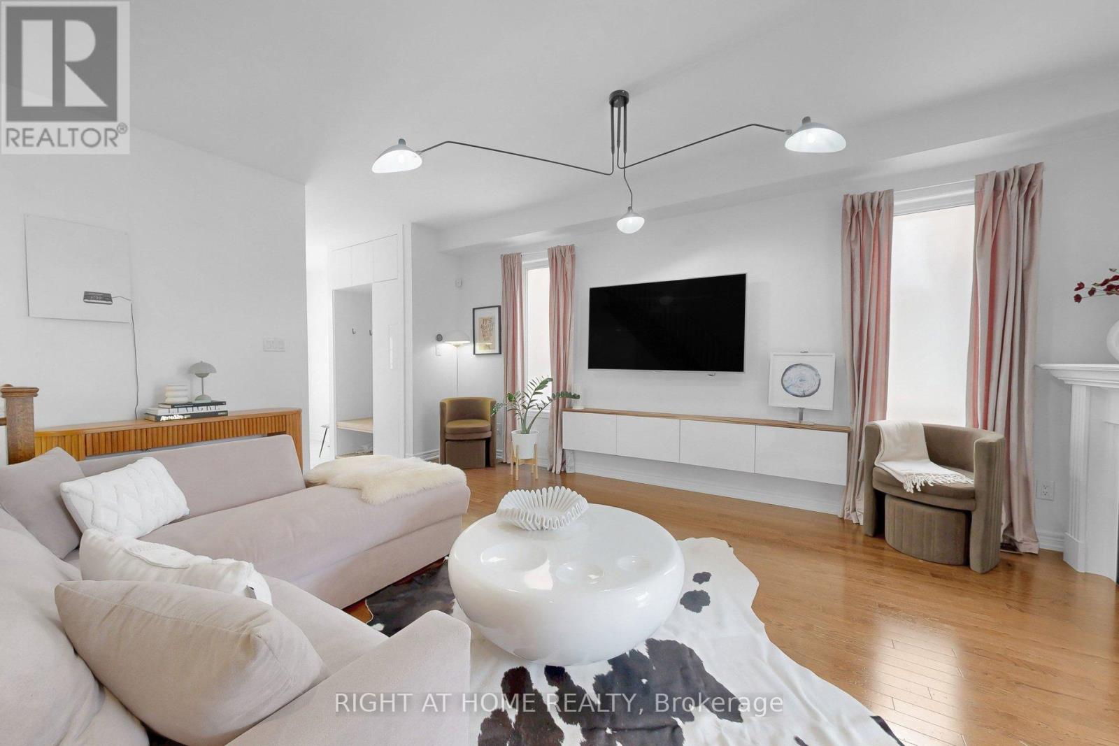 5609 Fudge Terrace, Mississauga, Ontario  L5M 0N2 - Photo 8 - W12832252