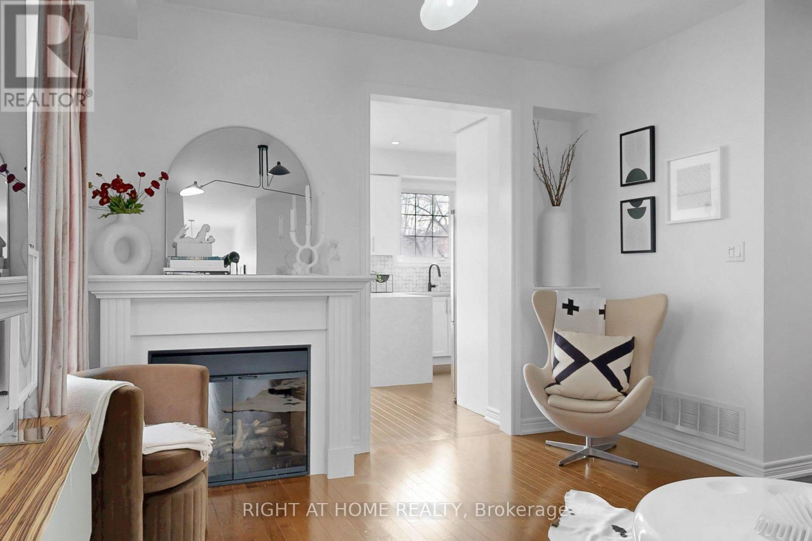 5609 Fudge Terrace, Mississauga, Ontario  L5M 0N2 - Photo 9 - W12832252