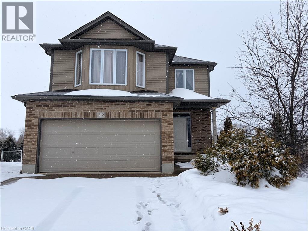 212 Westfield Place, Waterloo, Ontario  N2T 2R2 - Photo 1 - 40808537