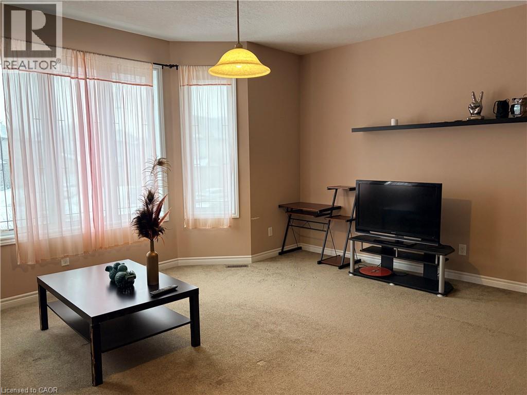 212 Westfield Place, Waterloo, Ontario  N2T 2R2 - Photo 12 - 40808537