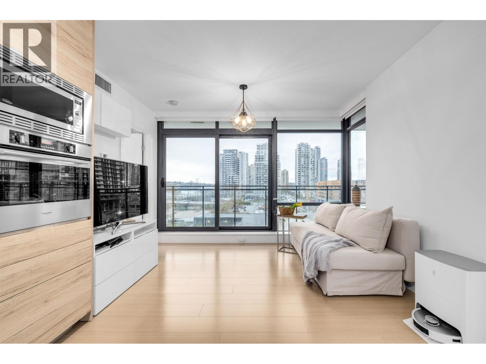 1008 2378 Alpha Avenue, Burnaby, British Columbia  V5C 0K2 - Photo 3 - R3093583