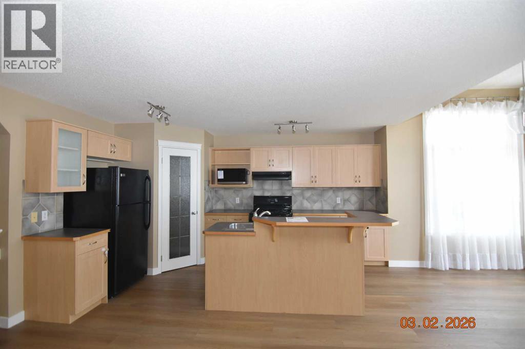 78 Somerglen Way Sw, Calgary, Alberta  T2Y 4B1 - Photo 10 - A2282880