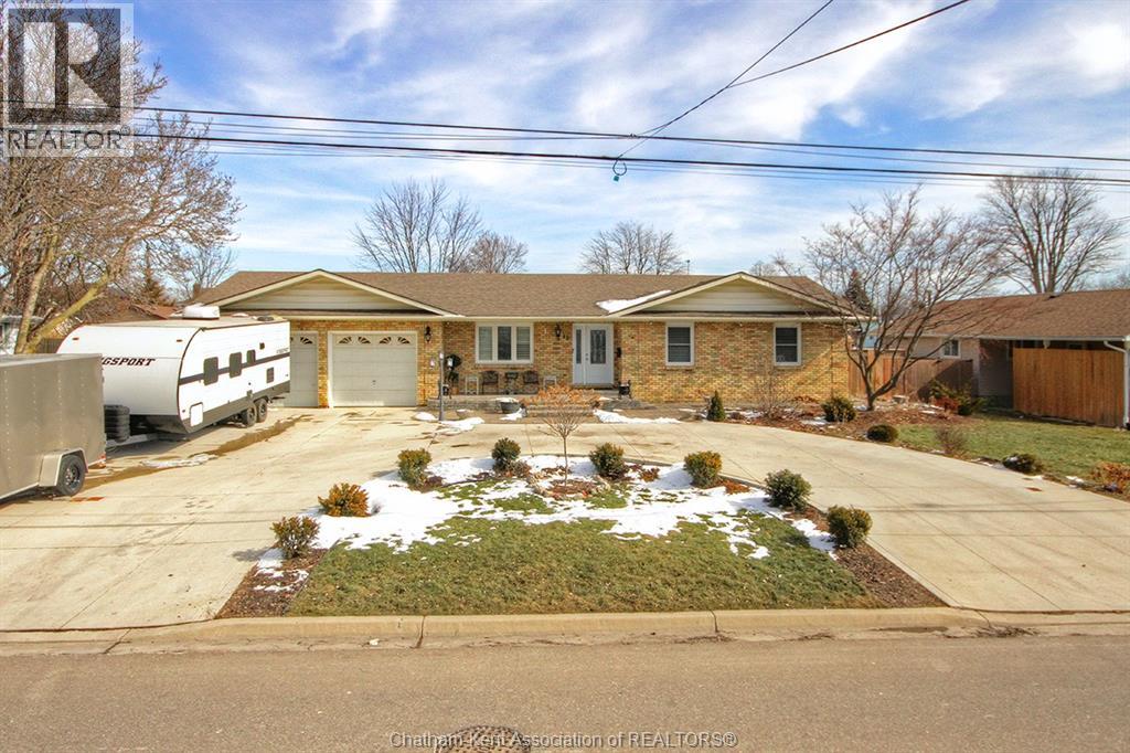 15 O'neil Street, Chatham, Ontario  N7M 3A4 - Photo 1 - 26004205