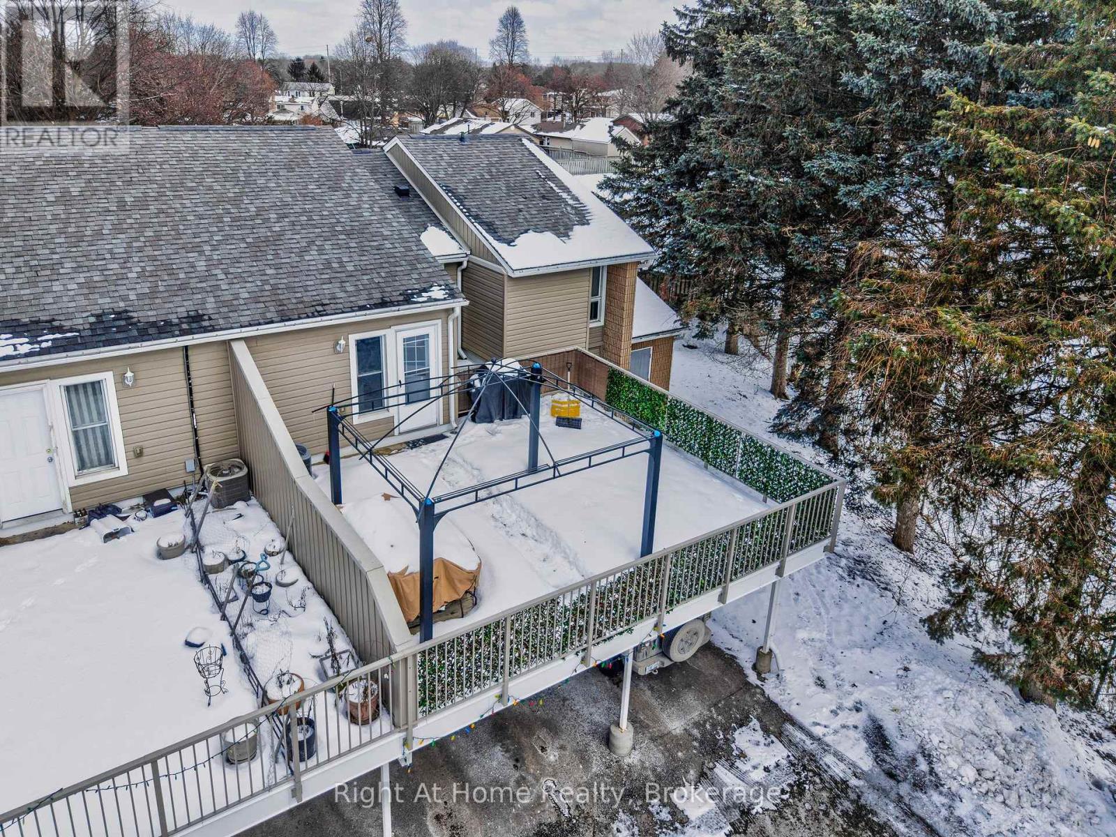 35 - 65 Glamis Road, Cambridge, Ontario  N1R 6W4 - Photo 9 - X12832298