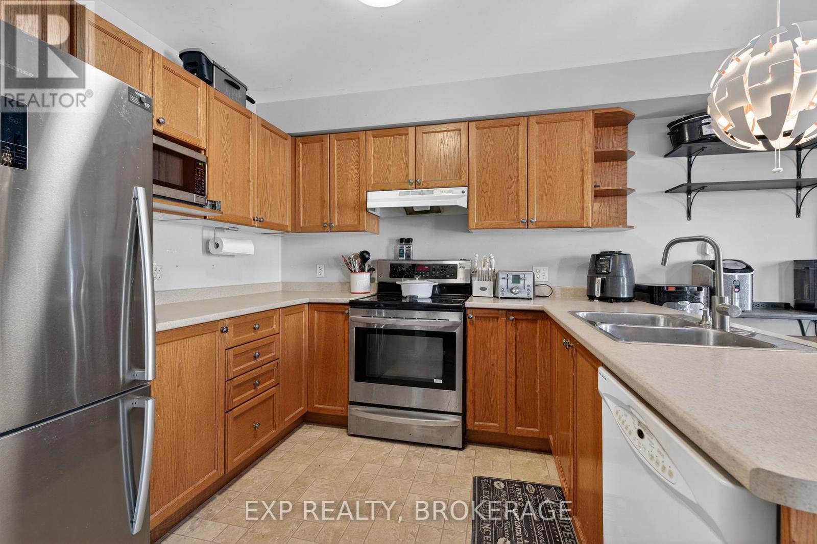 504 St Martha Street, Kingston, Ontario  K7K 0A5 - Photo 13 - X12832342