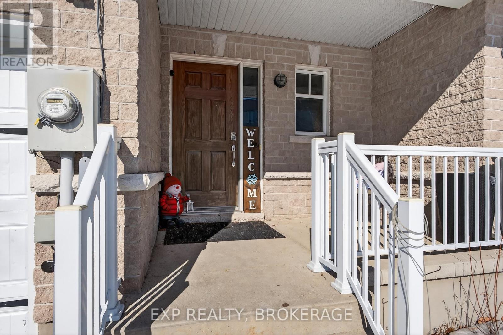 504 St Martha Street, Kingston, Ontario  K7K 0A5 - Photo 2 - X12832342