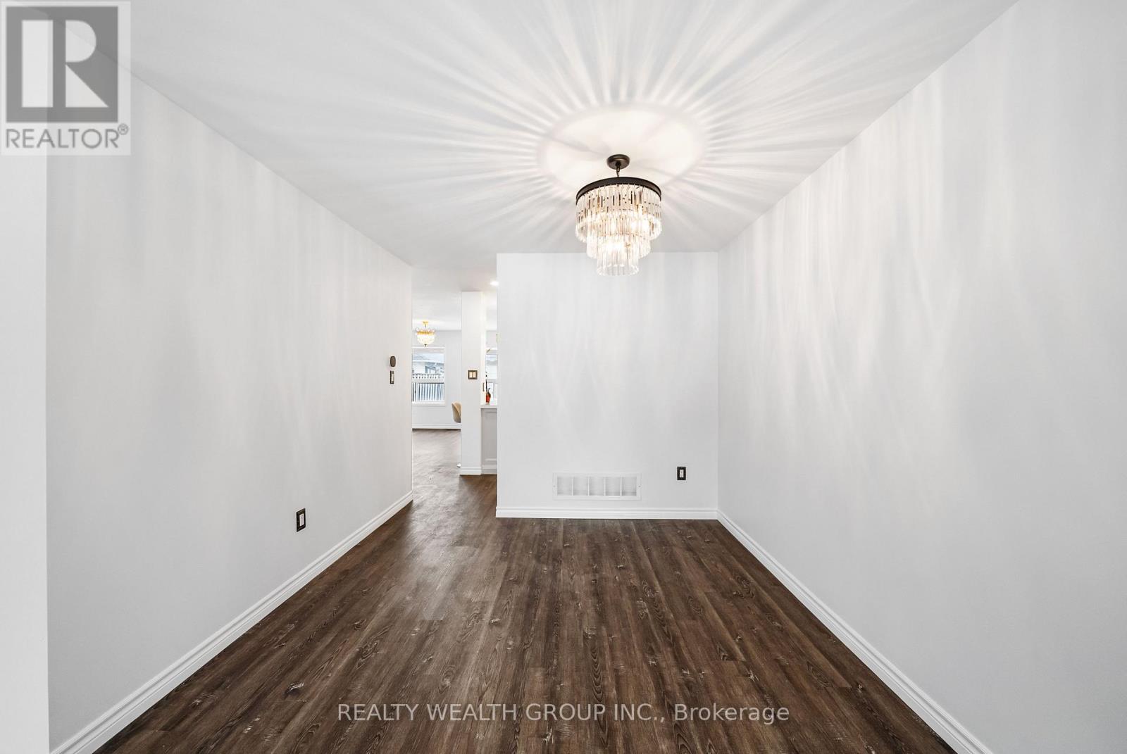 34 Castle Park Boulevard, Vaughan, Ontario  L4H 1M4 - Photo 12 - N12813818