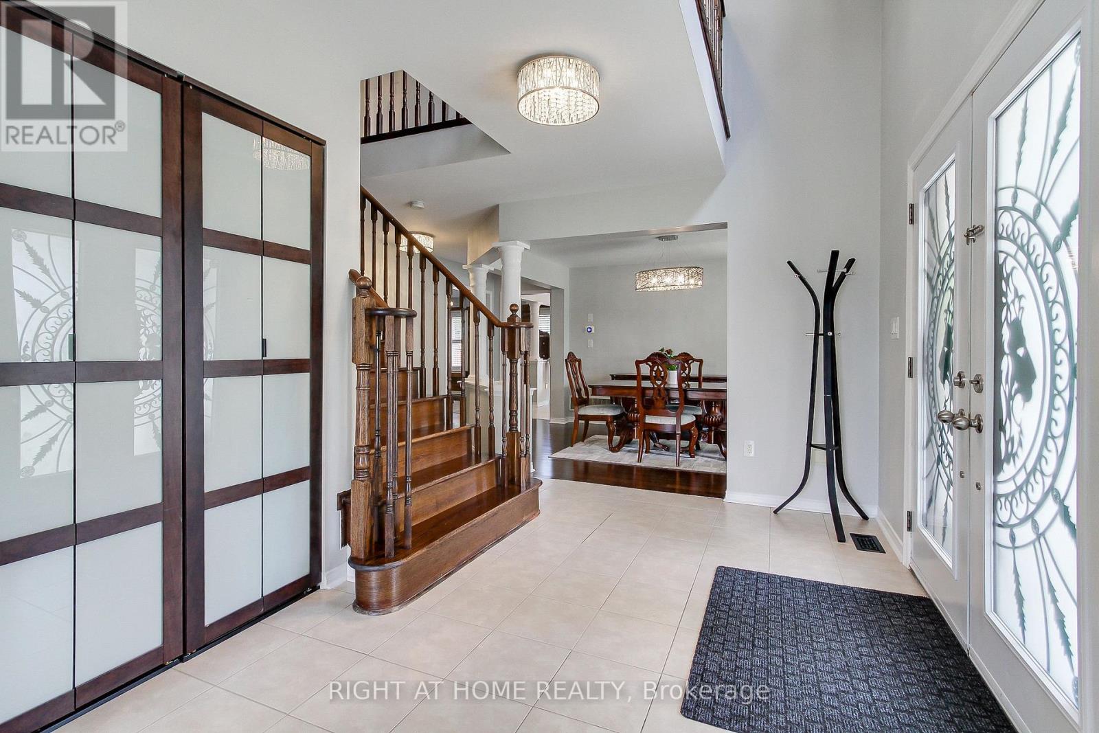 468 Langford Boulevard, Bradford West Gwillimbury, Ontario  L3Z 0K8 - Photo 10 - N12832238