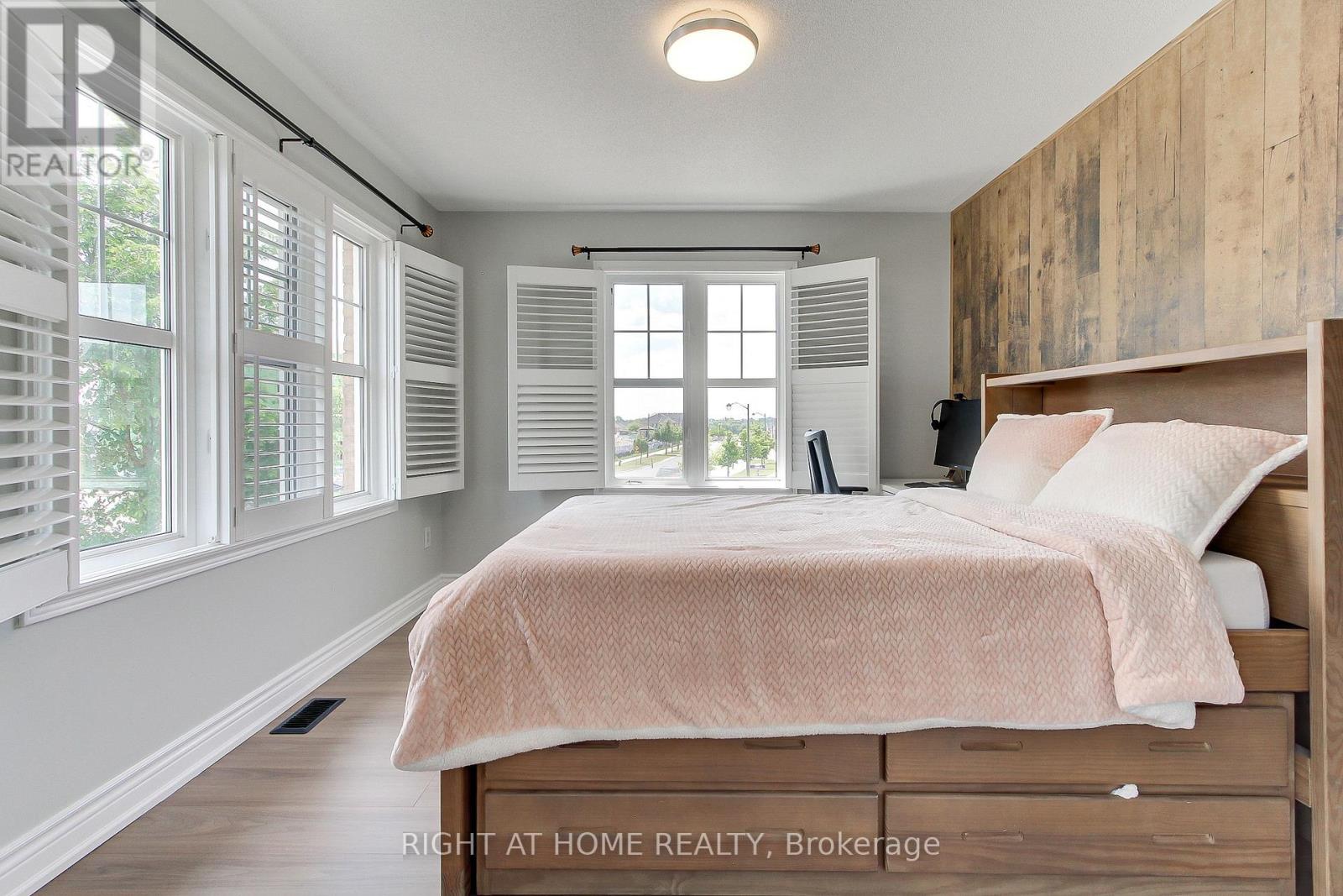 468 Langford Boulevard, Bradford West Gwillimbury, Ontario  L3Z 0K8 - Photo 32 - N12832238