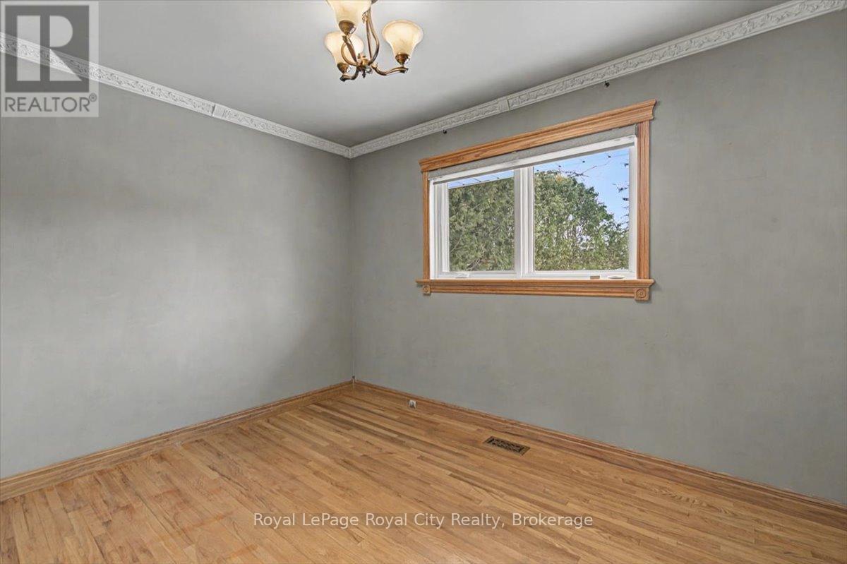 304 Victoria Road N, Guelph, Ontario  N1E 5J4 - Photo 13 - X12832374