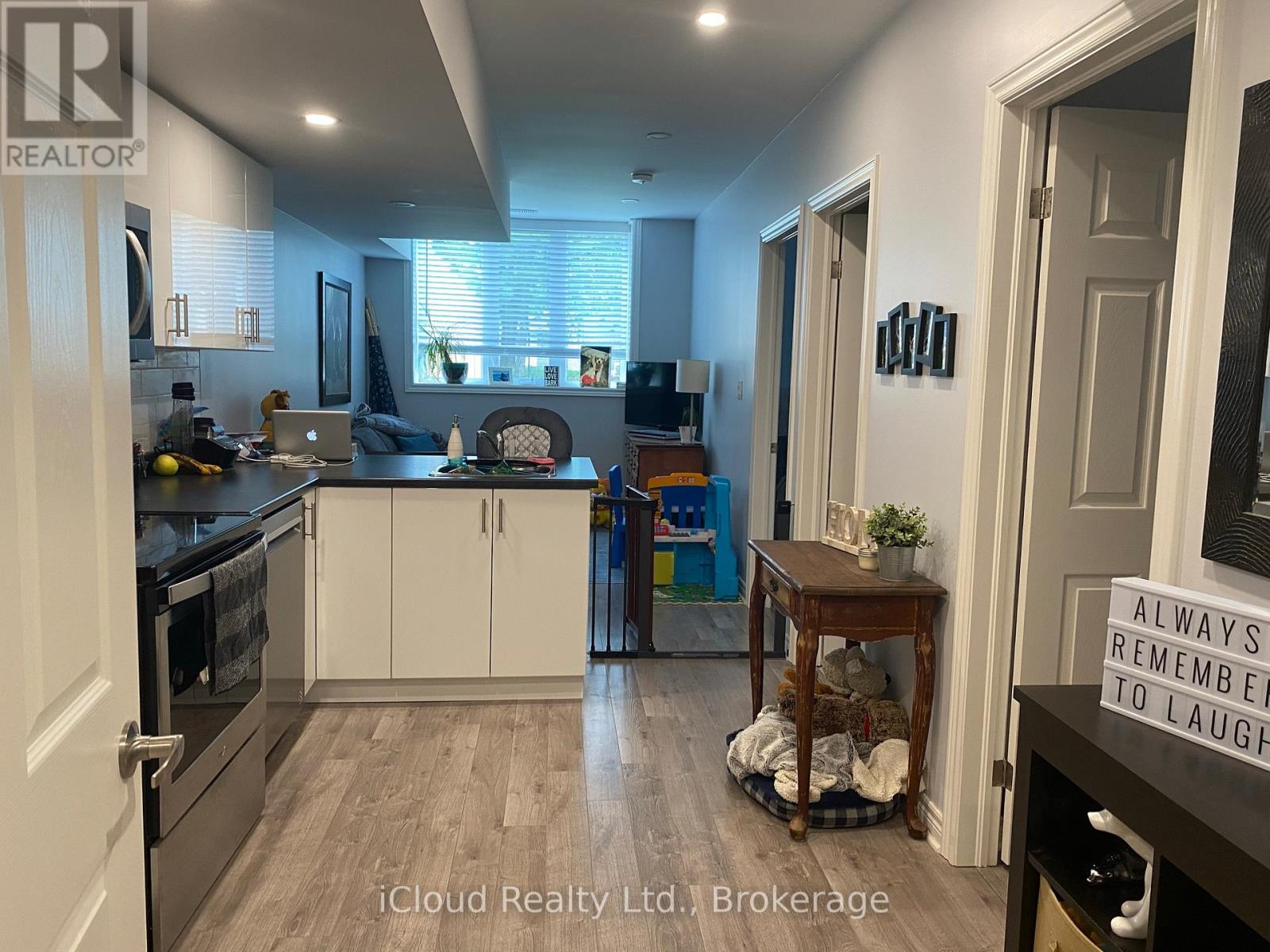 2 - 10a Lloyd Street, St. Catharines, Ontario  L2S 2N8 - Photo 5 - X12791720