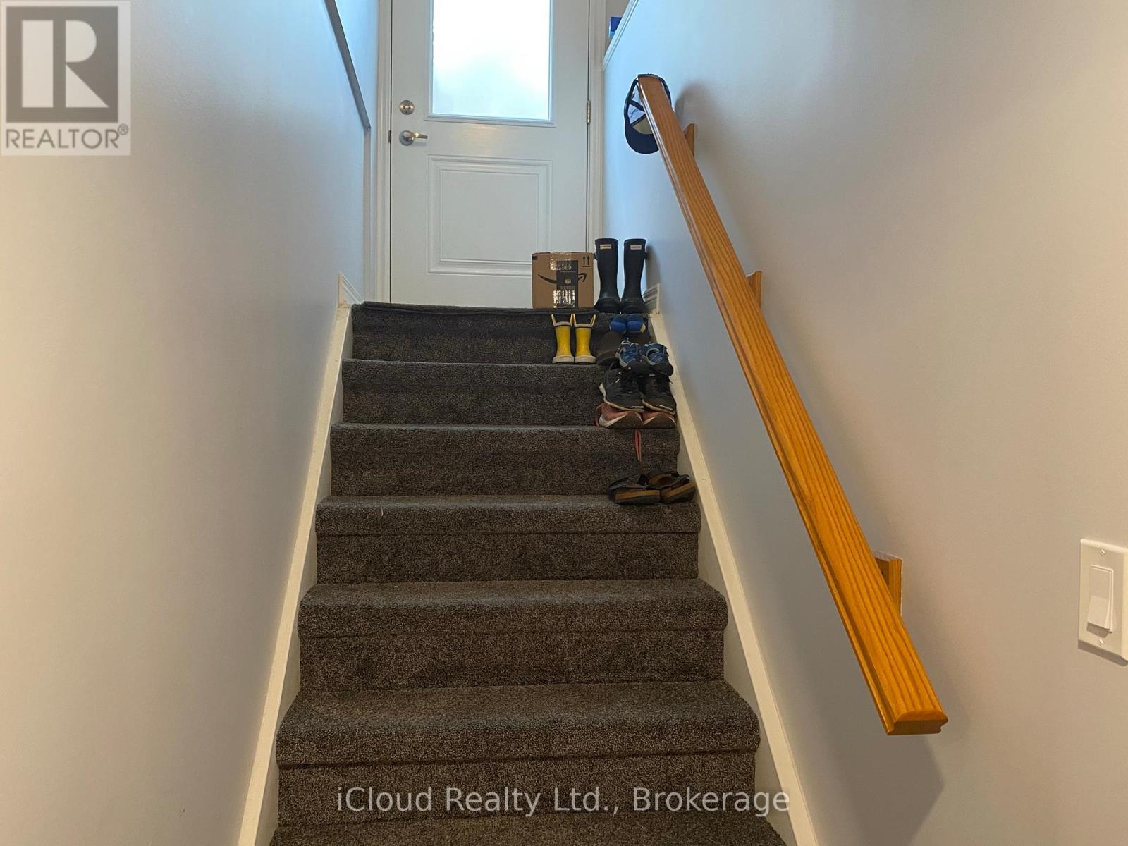 2 - 10a Lloyd Street, St. Catharines, Ontario  L2S 2N8 - Photo 9 - X12791720