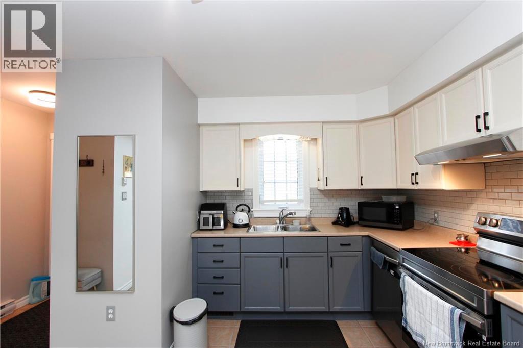 500 Riverside Drive Unit# 2, Fredericton, New Brunswick  E3A 8C2 - Photo 3 - NB133971