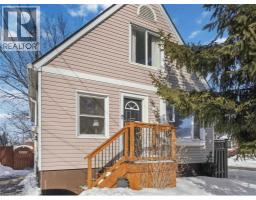 182 EAST 33RD Street, Hamilton, Ontario
