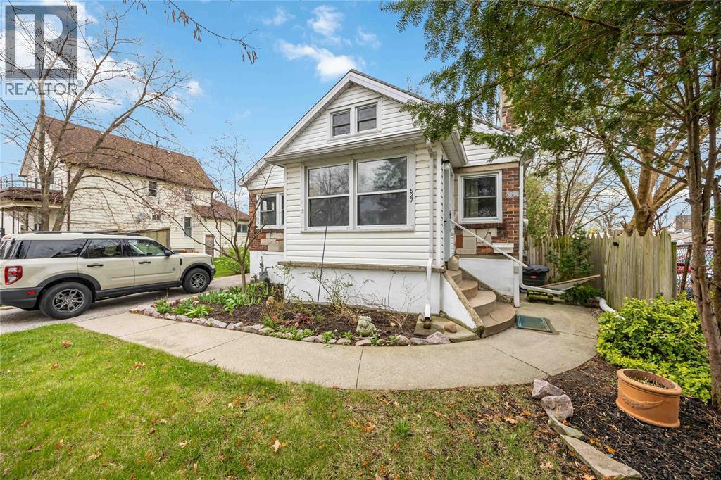 527 Errol Road West, Sarnia photo 3