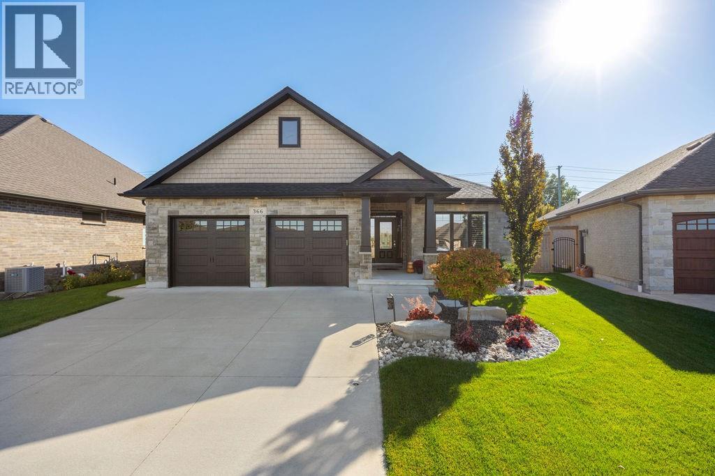 366 SAWGRASS PLACE, Sarnia, Ontario