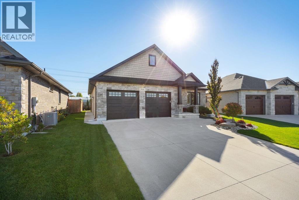 366 Sawgrass Place, Sarnia, Ontario  N7W 0B2 - Photo 2 - 26004226