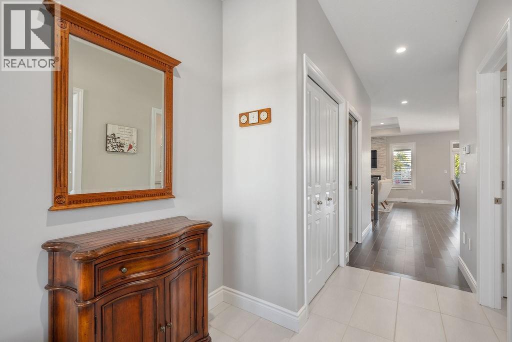 366 Sawgrass Place, Sarnia, Ontario  N7W 0B2 - Photo 5 - 26004226