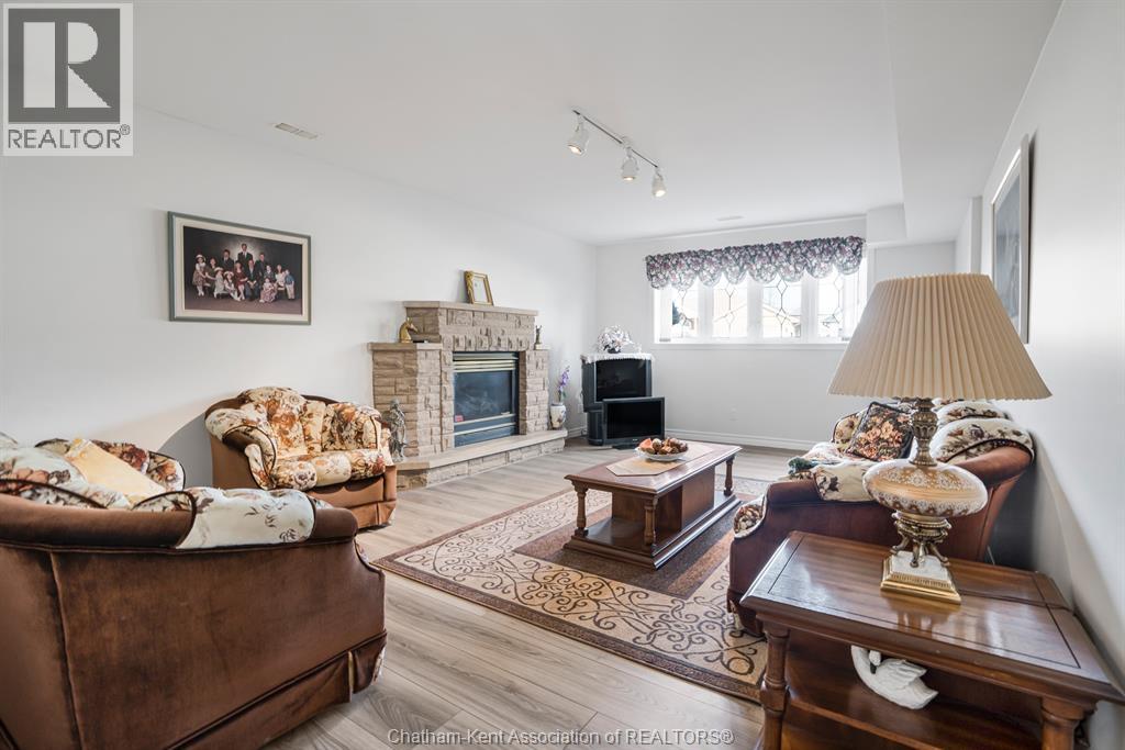 60 Parkview Court, Chatham, Ontario  N7M 6H9 - Photo 33 - 26004201