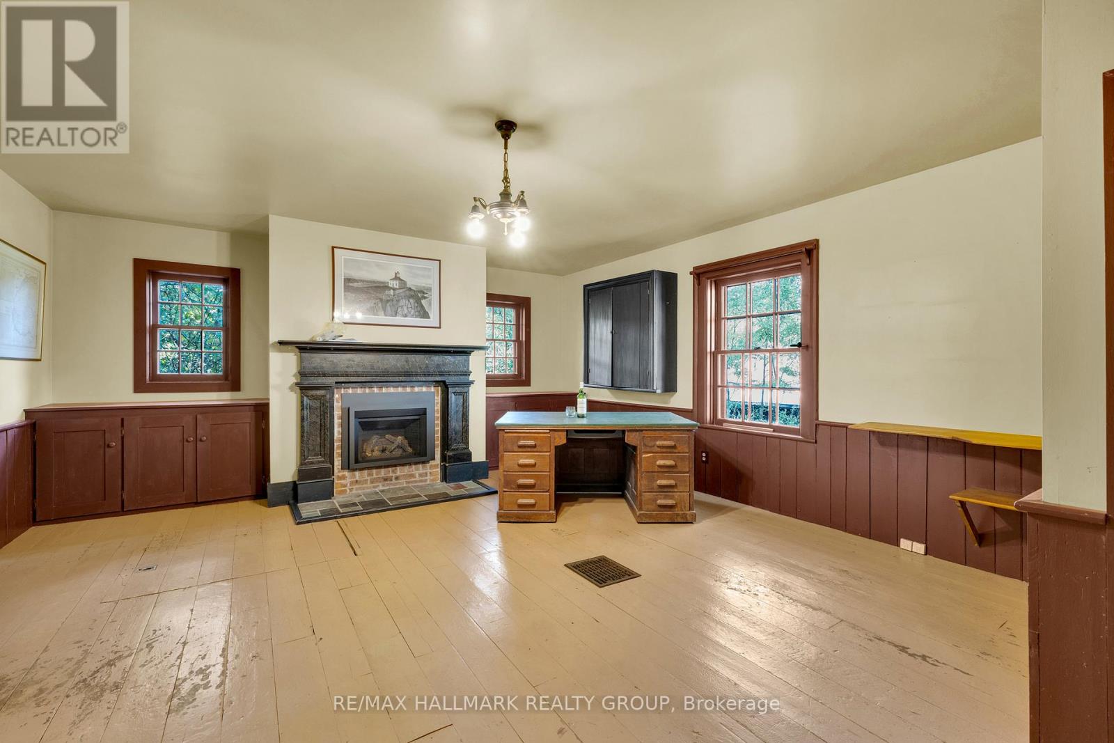 30 Ballycanoe Road, Front Of Yonge, Ontario  K0E 1R0 - Photo 10 - X12415312