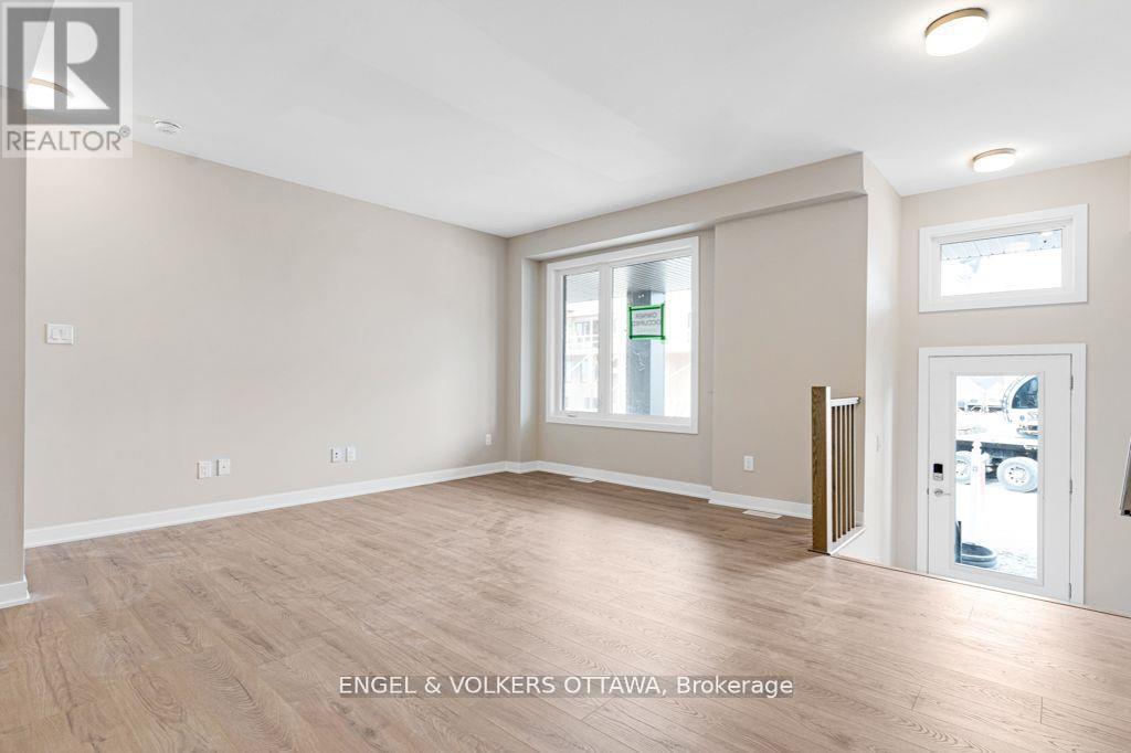 227 Speckled Alder Row, Ottawa, Ontario  K2J 7G6 - Photo 4 - X12832306