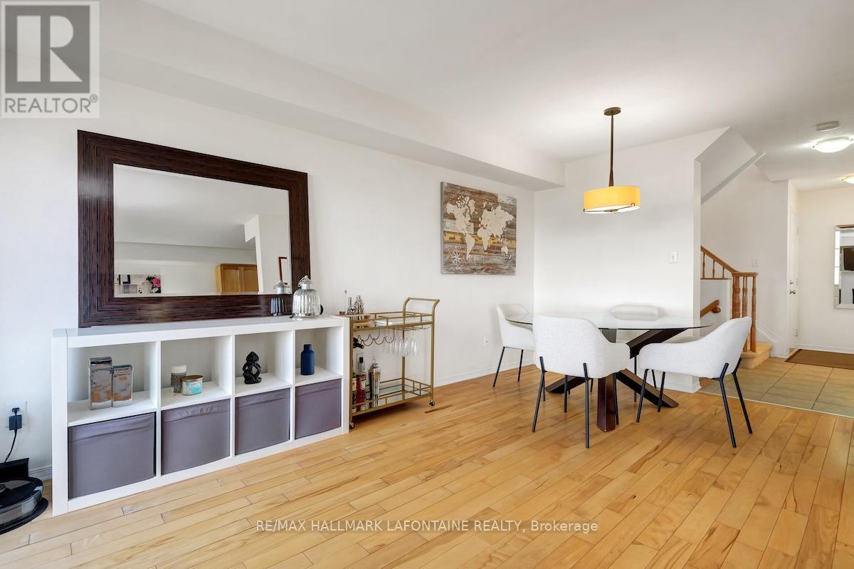 442 Wisteria Crescent, Ottawa, Ontario  K1V 0P1 - Photo 10 - X12832316