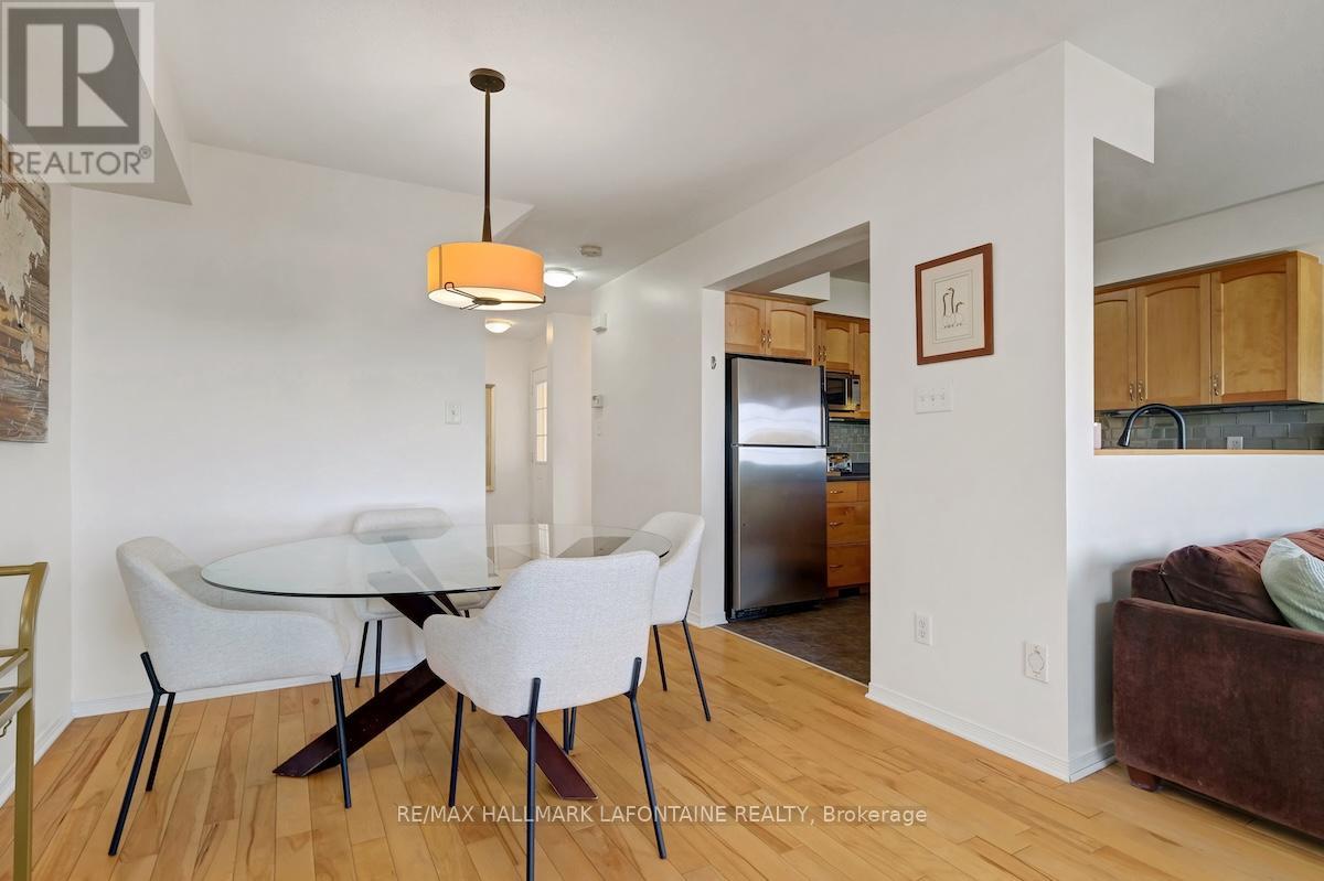 442 Wisteria Crescent, Ottawa, Ontario  K1V 0P1 - Photo 11 - X12832316