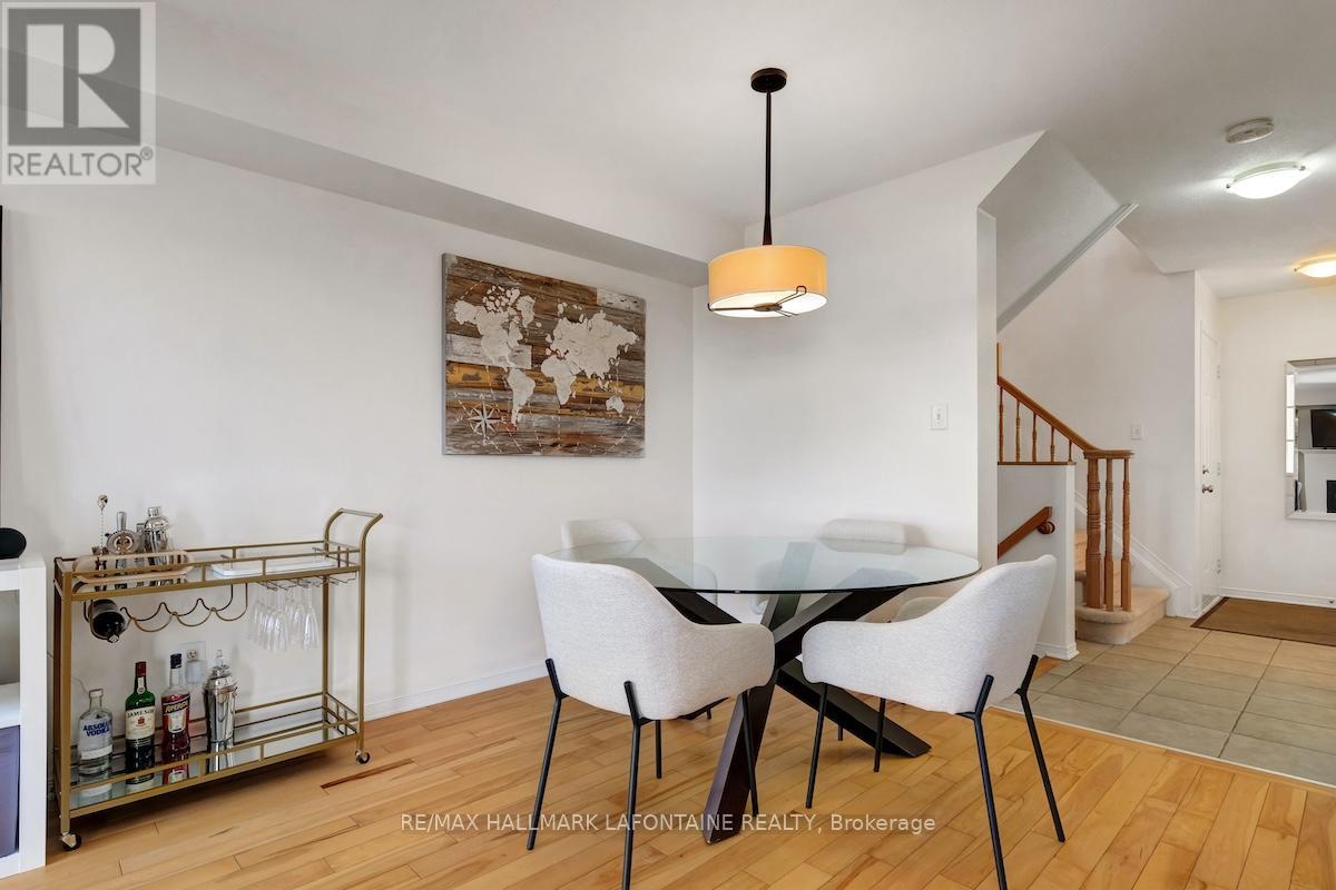 442 Wisteria Crescent, Ottawa, Ontario  K1V 0P1 - Photo 12 - X12832316