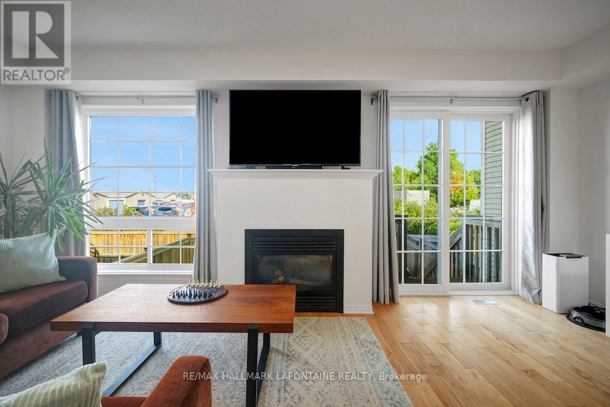 442 Wisteria Crescent, Ottawa, Ontario  K1V 0P1 - Photo 6 - X12832316