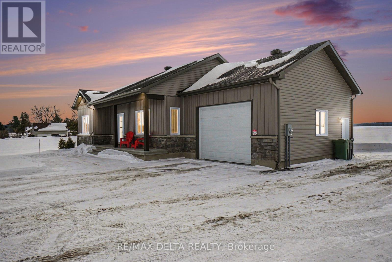 121 County Rd 19 Road, Alfred And Plantagenet, Ontario  K0A 3K0 - Photo 2 - X12832350