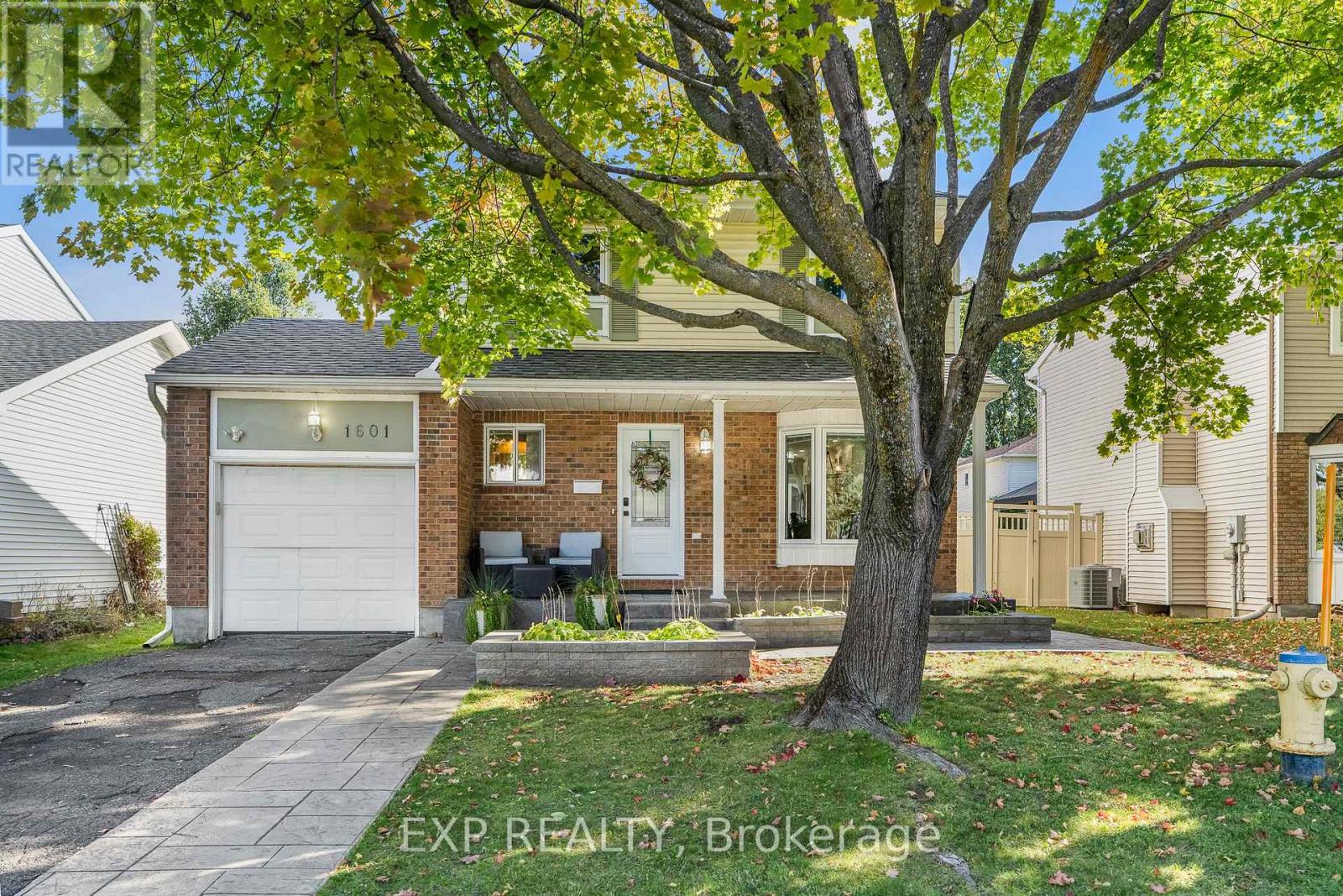 1601 Bottriell Way, Ottawa, Ontario  K4A 1W5 - Photo 3 - X12832356