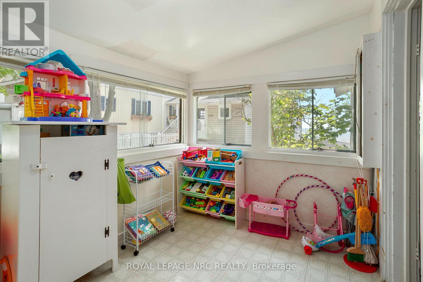 3786 Terrace Lane S, Fort Erie, Ontario  L0S 1B0 - Photo 19 - X12832328