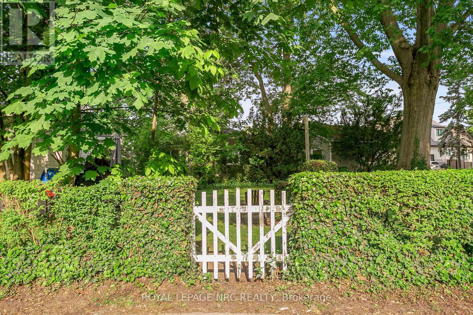 3786 Terrace Lane S, Fort Erie, Ontario  L0S 1B0 - Photo 30 - X12832328