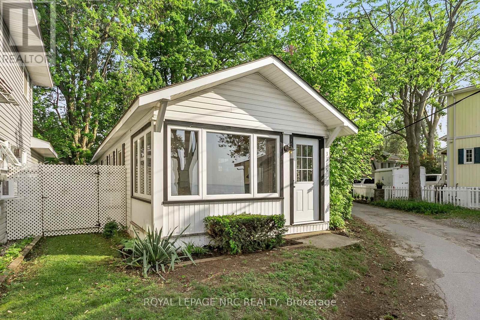 3786 Terrace Lane S, Fort Erie, Ontario  L0S 1B0 - Photo 6 - X12832328