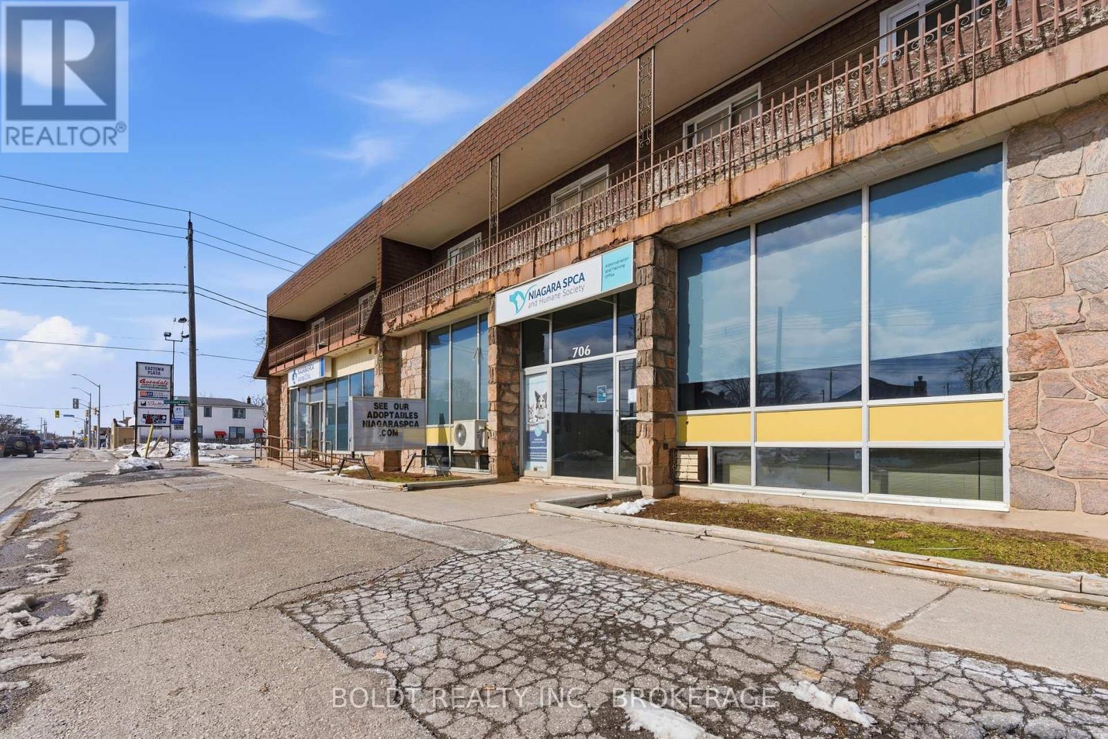 F - 706 Main Street E, Welland, Ontario  L3B 3Y4 - Photo 1 - X12832382