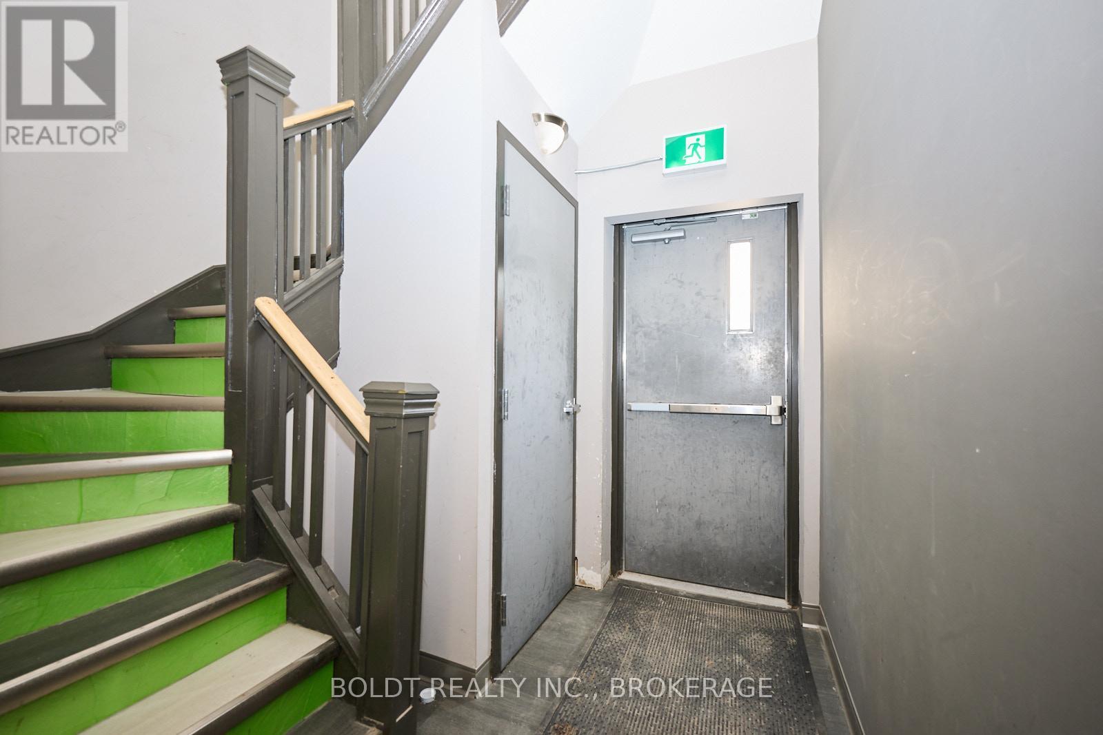 2 Front Street N, Thorold, Ontario  L2V 1X4 - Photo 12 - X12832384