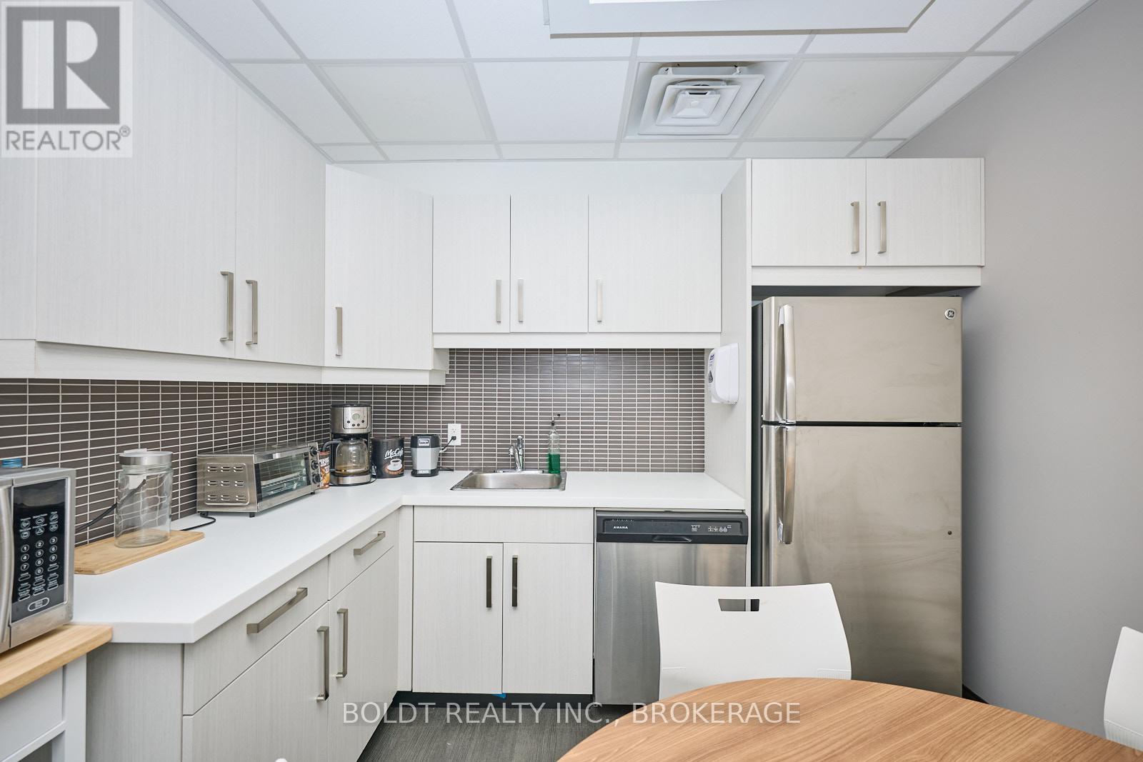 2 Front Street N, Thorold, Ontario  L2V 1X4 - Photo 22 - X12832384