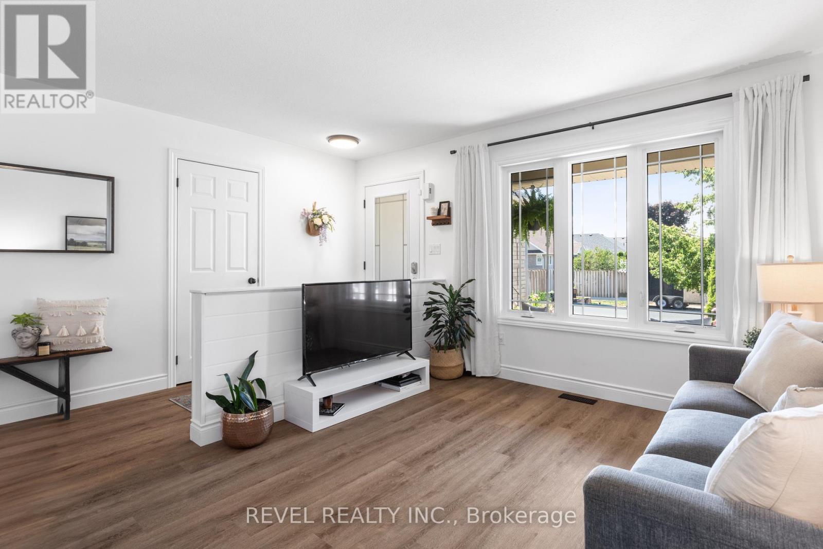 39 Springdale Drive, Kawartha Lakes, Ontario  K9V 0J4 - Photo 7 - X12832372