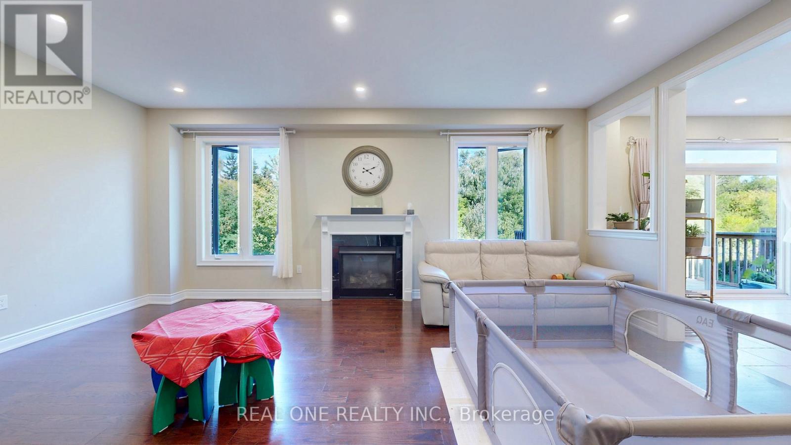 6 - 1815 Fairport Road, Pickering, Ontario L1V 1T2 - Photo 7 - E12832296