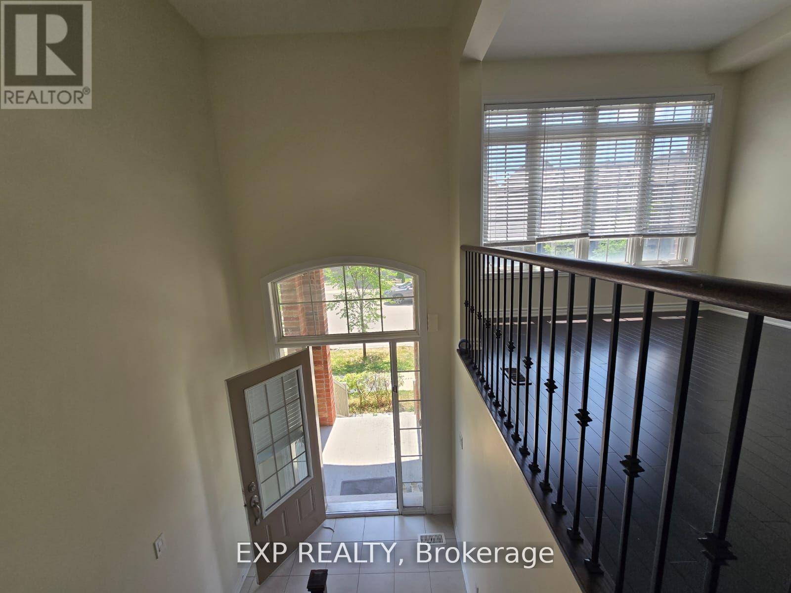 50 Farooq Boulevard N, Vaughan, Ontario  L4H 4P3 - Photo 3 - N12832270