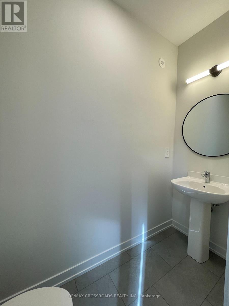 23 Mermot Lane, Richmond Hill, Ontario  L4B 0J5 - Photo 4 - N12832284