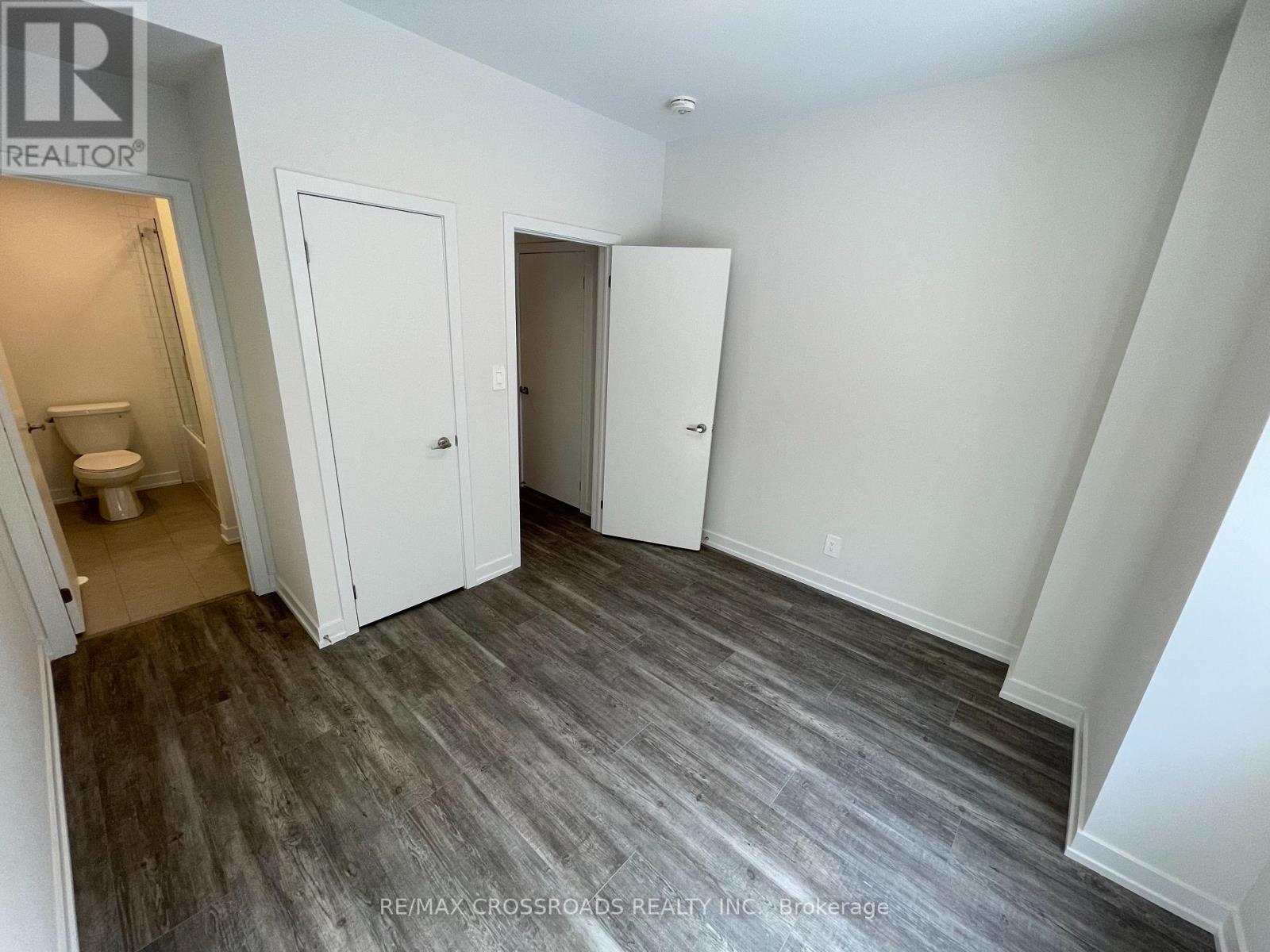 23 Mermot Lane, Richmond Hill, Ontario  L4B 0J5 - Photo 8 - N12832284