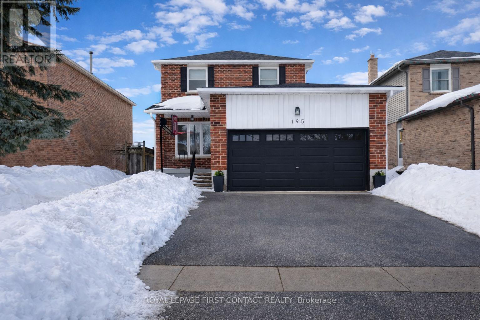 195 Billings Crescent, Newmarket, Ontario  L3Y 7Y5 - Photo 2 - N12832346