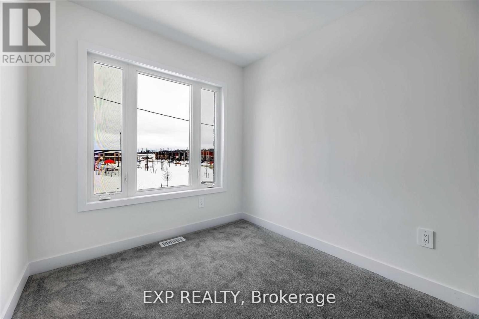 11 Evergreen Terrace, Barrie (Painswick South), Ontario  L9J 0M6 - Photo 11 - S12832258