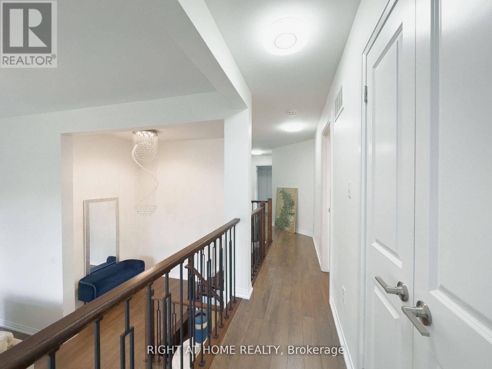 8 Greenwich Street, Barrie (Ardagh), Ontario  L4N 7R1 - Photo 15 - S12832278